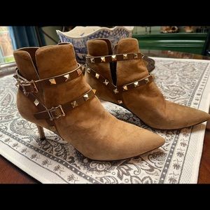 VALENTINO ROCKSTUD Bootie